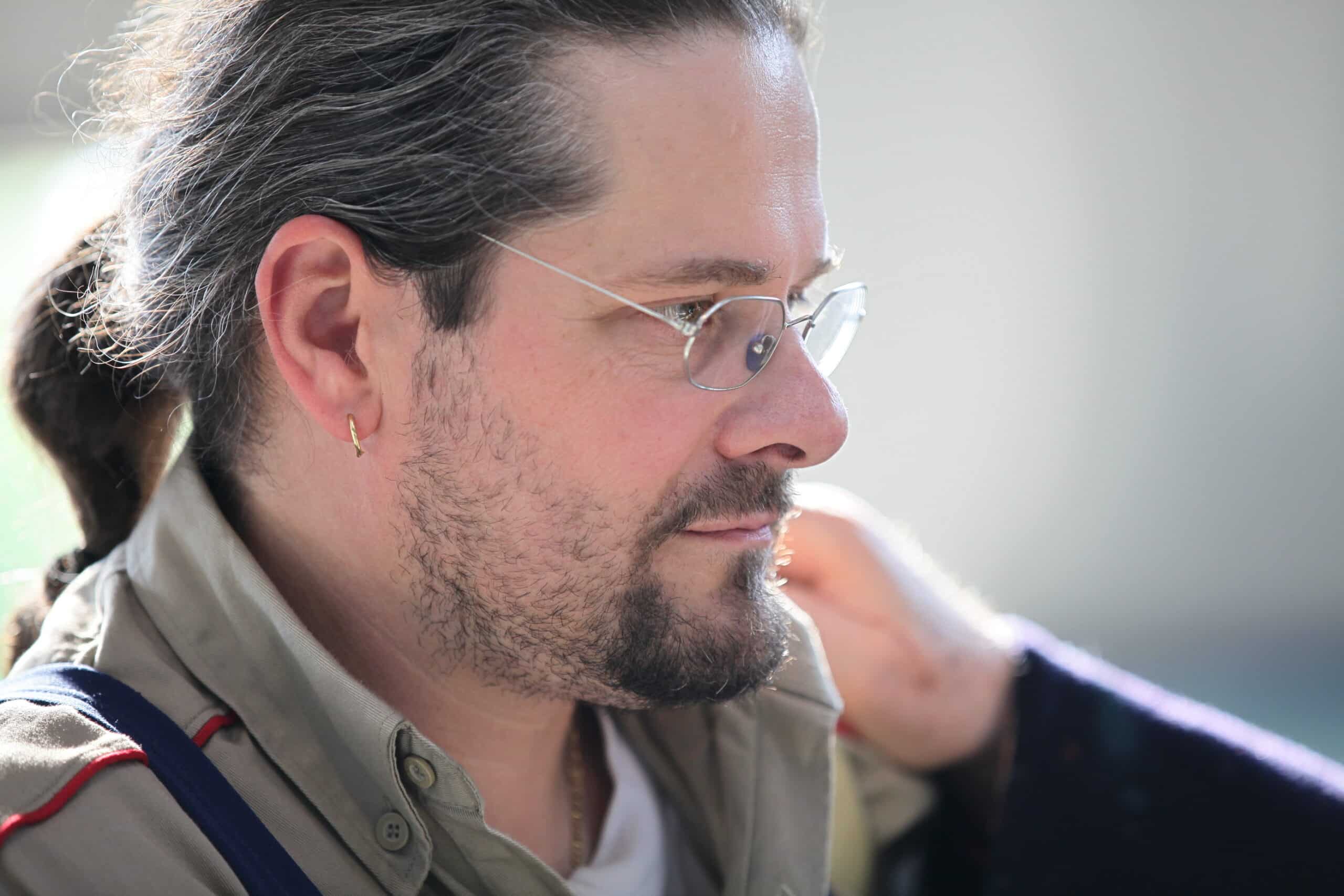 5 maggio 2011 low 479 scaled 1 UNA MERITATA ONORIFICENZA COME “STELLA AL MERITO DEL LAVORO” PER IL NOSTRO ROMANO ADRIANO 5 maggio 2011 low 479 scaled 1 UNA MERITATA ONORIFICENZA COME “STELLA AL MERITO DEL LAVORO” PER IL NOSTRO ROMANO ADRIANO