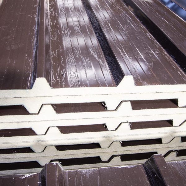 Officine Nuove Lattoneria Carpenteria metallica 151025 13 06 09 e1760536542656 Pannelli per copertura ISOCOP TESTA DI MORO