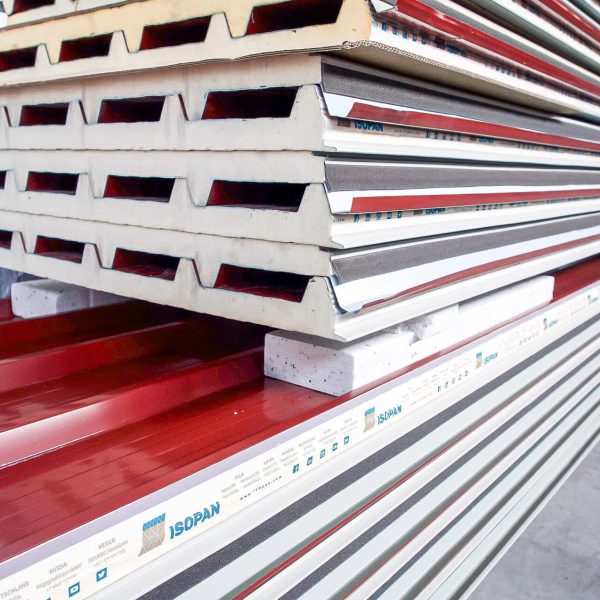 Officine Nuove Lattoneria Carpenteria metallica 281024 11 15 15 e1760629078982 Pannelli per copertura ISOCOP ROSSO FUOCO